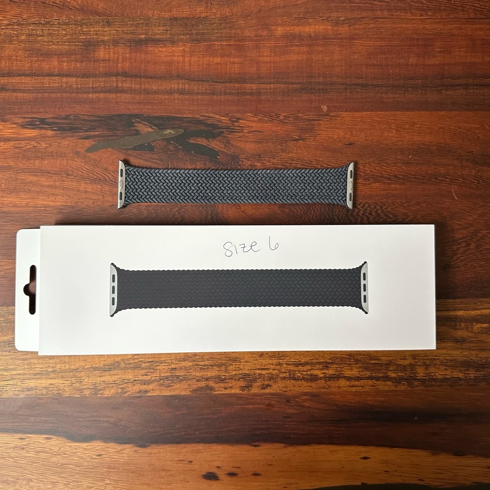 EUC Apple Braided Solo Loop Watch Band in Black Size 6
